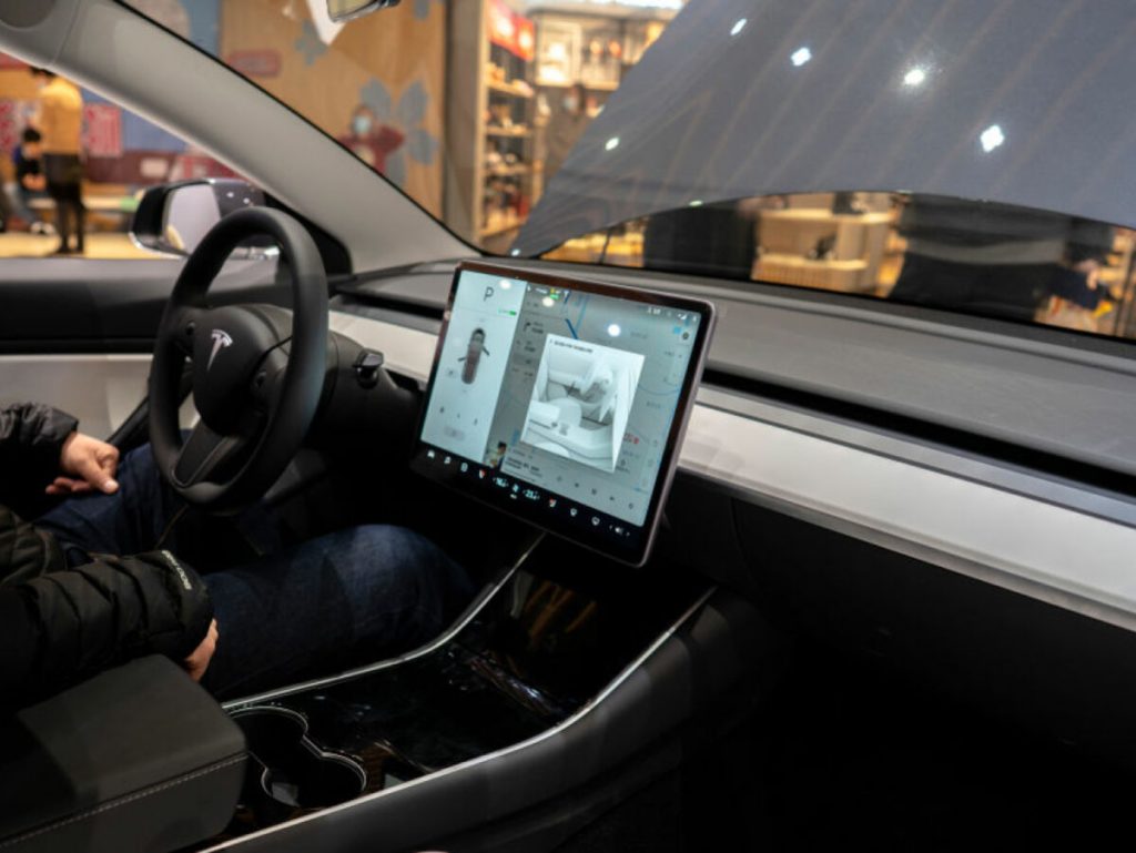 use tidal on tesla by tesla tidal app